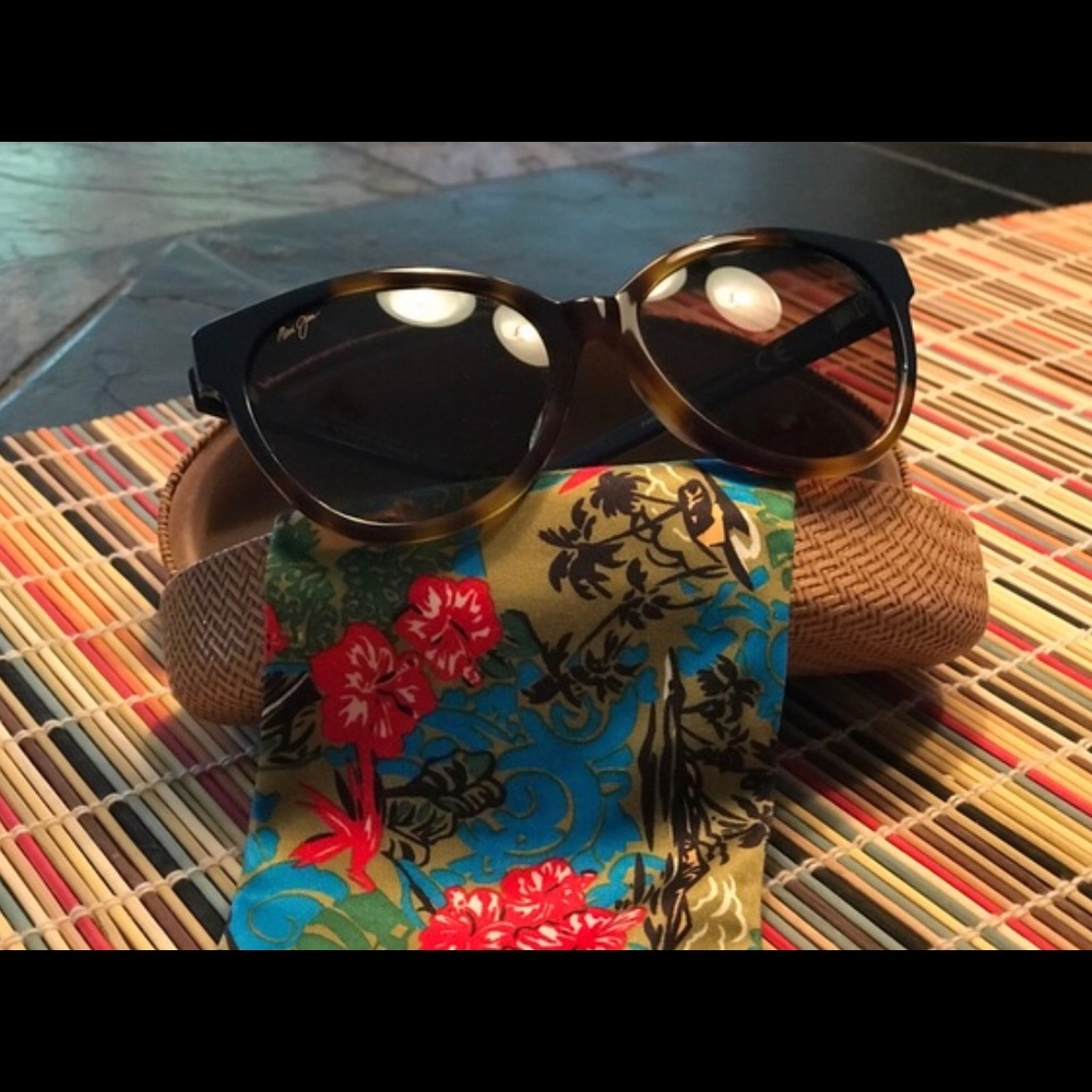 Maui Jim Polarized Sunshine Cat Eye sunglasses